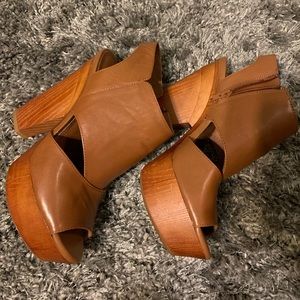 Gianni Bini open-toe booties, size 9M